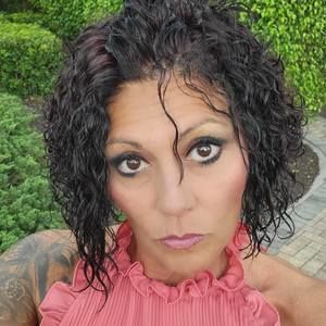 Meet your Posher, Gina